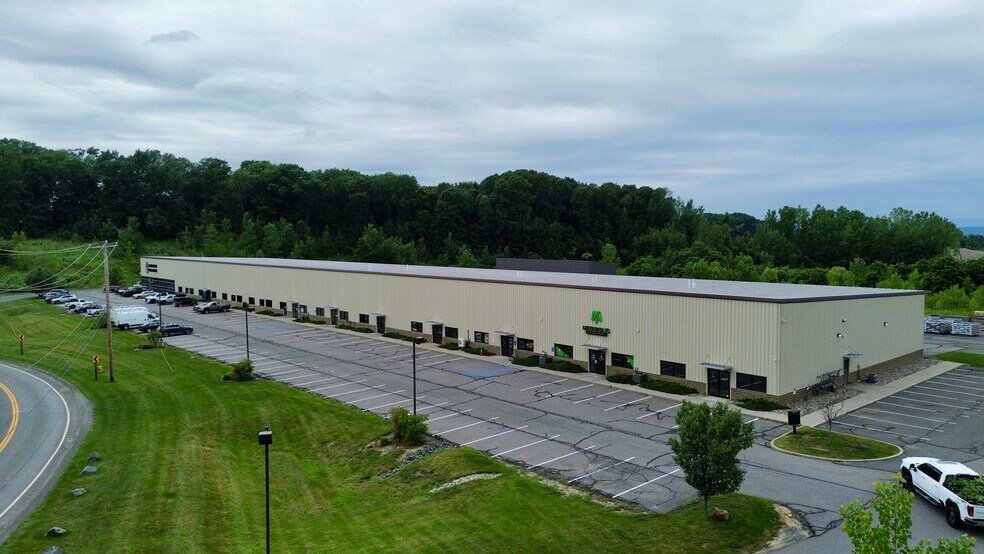 More Photos Of 3 Liebich Ln, Clifton Park Warehouse For Lease