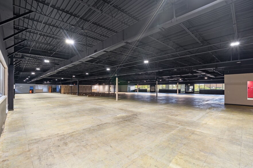 More Photos Of 8733-Unit 300 17 Bypass Hwy, Myrtle Beach Flex For Lease