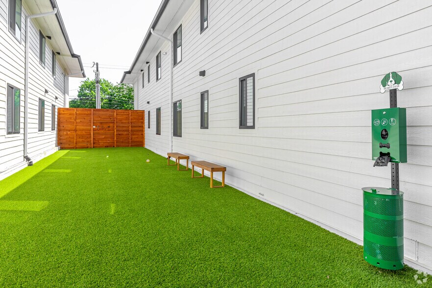 More Photos Of 1519 Annex Ave, Dallas Apartments For Sale