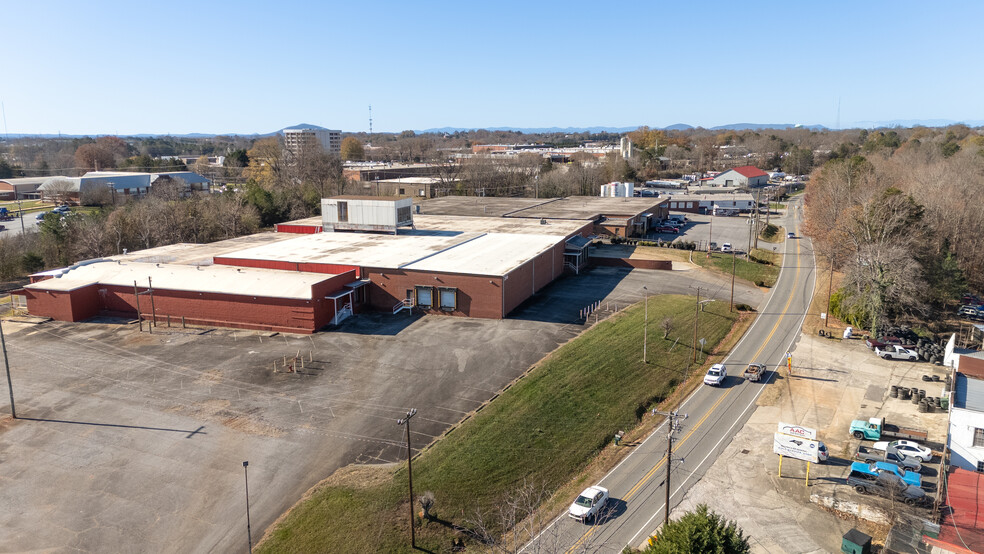 Primary Photo Of 2146 Highland Ave NE, Hickory Industrial For Sale