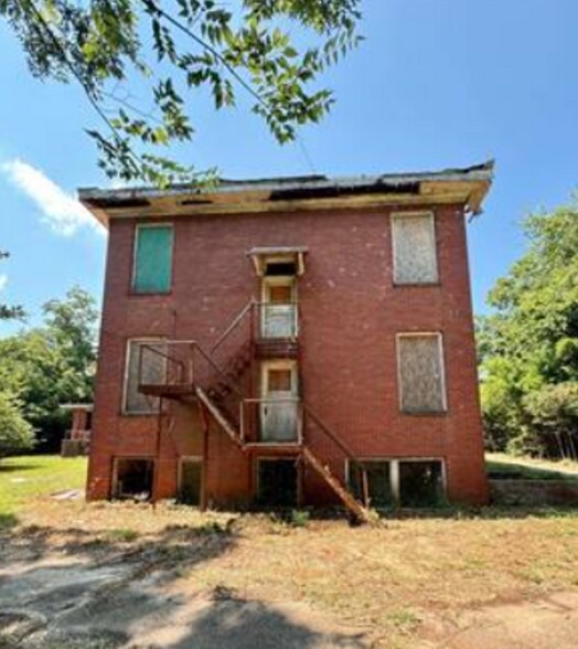 More Photos Of 130 W Dodson St, Americus Apartments For Sale