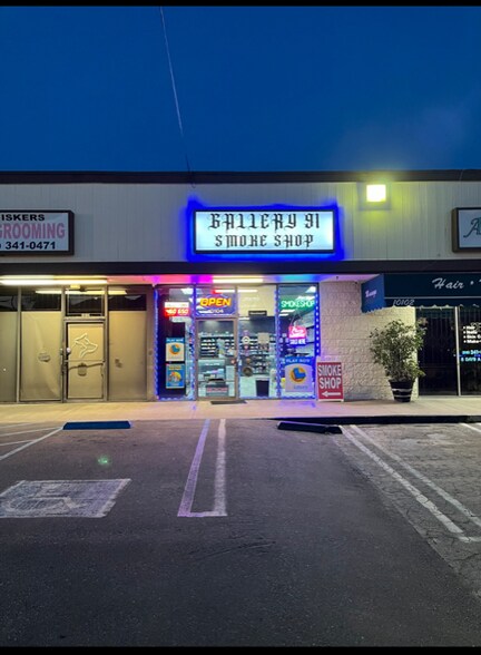 More Photos Of 10100-10122 Topanga Canyon Blvd, Chatsworth Freestanding For Lease