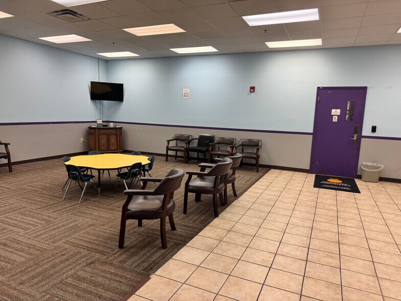 More Photos Of 1215 Dunn Ave, Jacksonville Medical For Lease