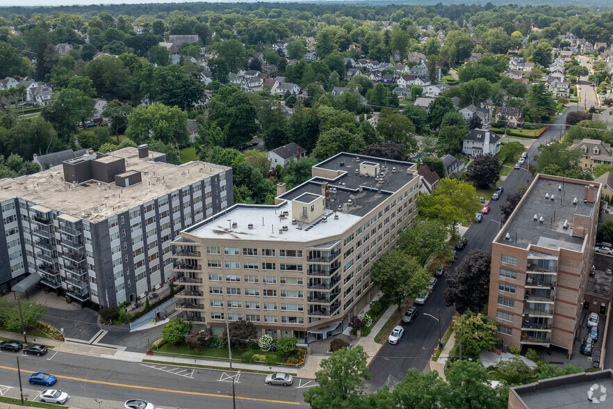 More Photos Of 12 Old Mamaroneck Rd, White Plains Apartments For Lease