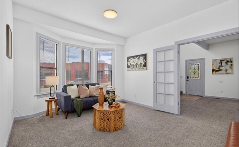 More Photos Of 301 W Main St, Monroe Flex For Sale
