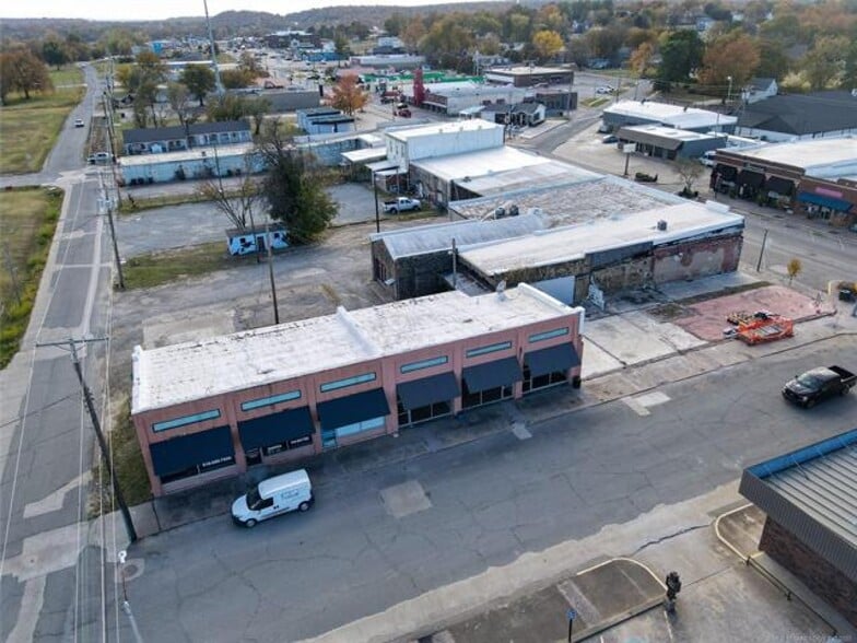 More Photos Of 37-45 E Foley St, Eufaula Storefront For Sale