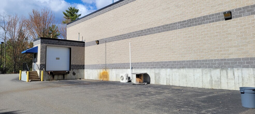 More Photos Of 33 Constitution Dr, Hudson Warehouse For Sale