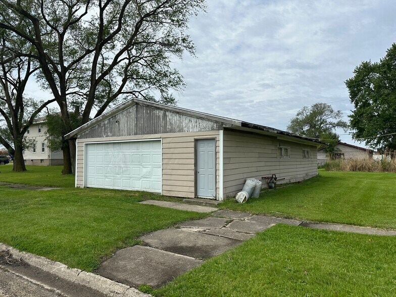 More Photos Of 2405 E Court St, Kankakee Land For Sale