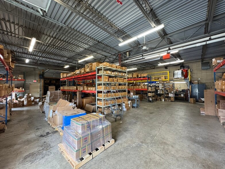 More Photos Of 1450 Radisson St, Green Bay Warehouse For Lease