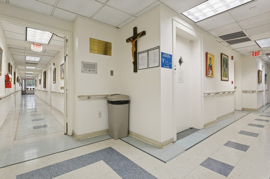 More Photos Of 3 Lehman Ter, Yonkers Congregate Senior Housing For Sale