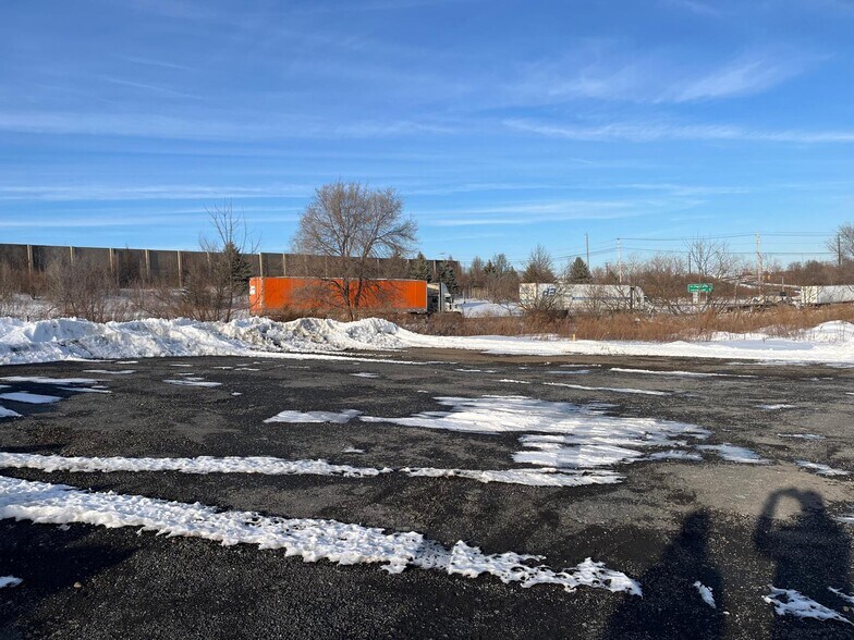 More Photos Of 832 Trexlertown Rd, Breinigsville Warehouse For Sale