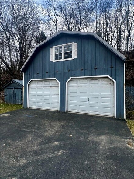 More Photos Of 1016 State Route 13, Cortland Flex For Sale