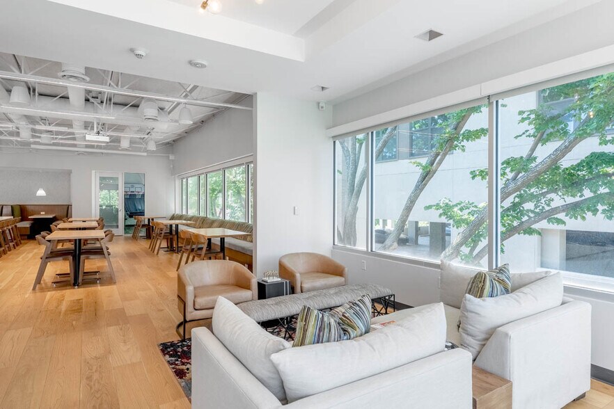 More Photos Of 3400 Oak Grove Ave, Dallas Office For Lease