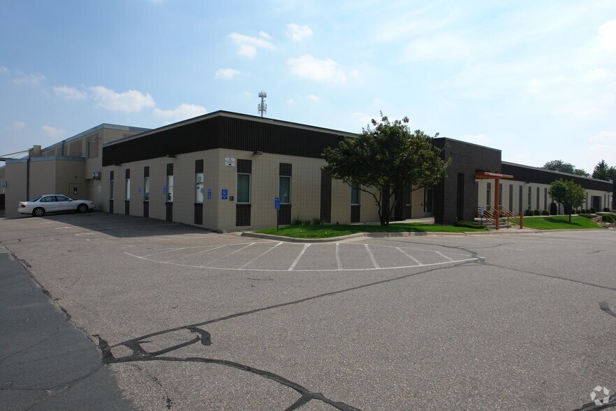 More Photos Of 9231 Penn Ave S, Bloomington Manufacturing For Lease