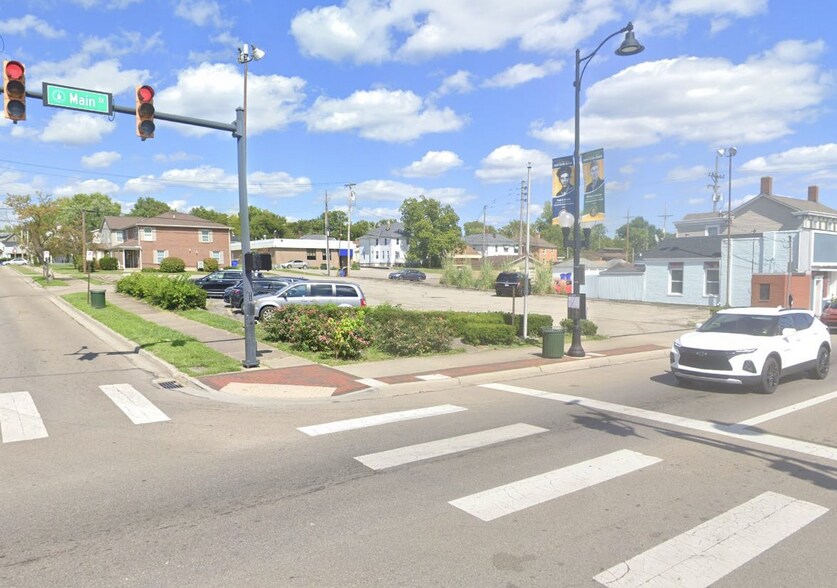 More Photos Of 440 Main St, Hamilton Land For Lease