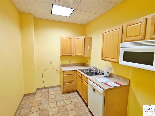 More Photos Of 770 Winchester Dr, Sedalia General Retail For Sale