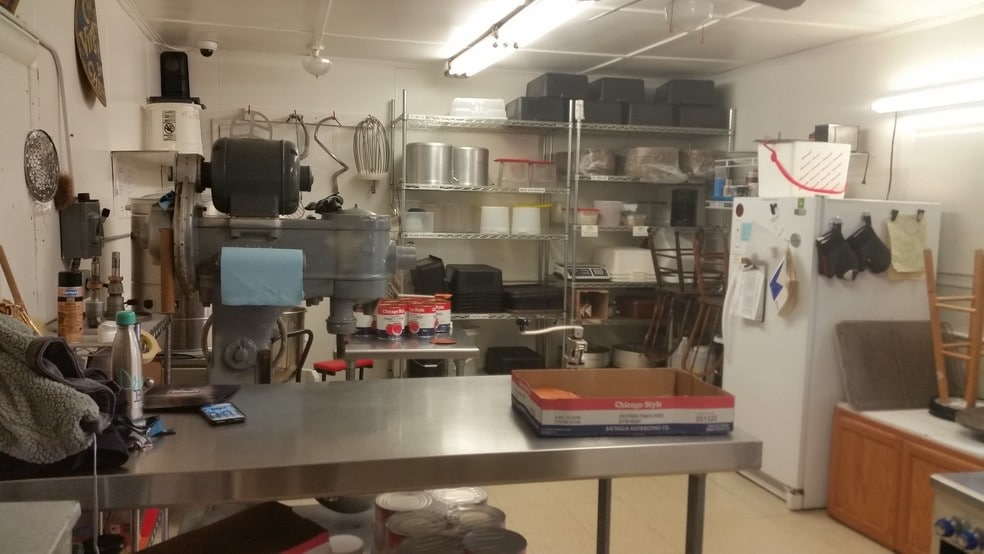 More Photos Of 204 Manitowoc St, Menasha Restaurant For Sale