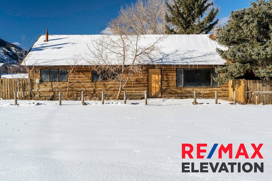 More Photos Of 214 Yellowstone Ave, Cody Bar For Sale