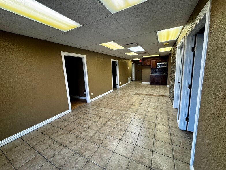 Primary Photo Of 3319 N Grimes St, Hobbs Office For Lease