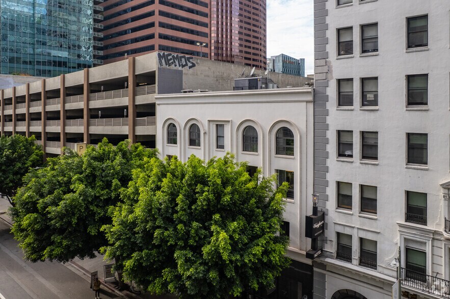 More Photos Of 819 S Flower St, Los Angeles Hotel For Lease