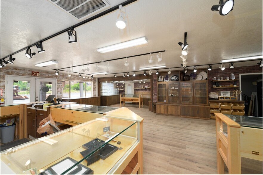 More Photos Of 150 S State St, La Verkin Flex For Sale