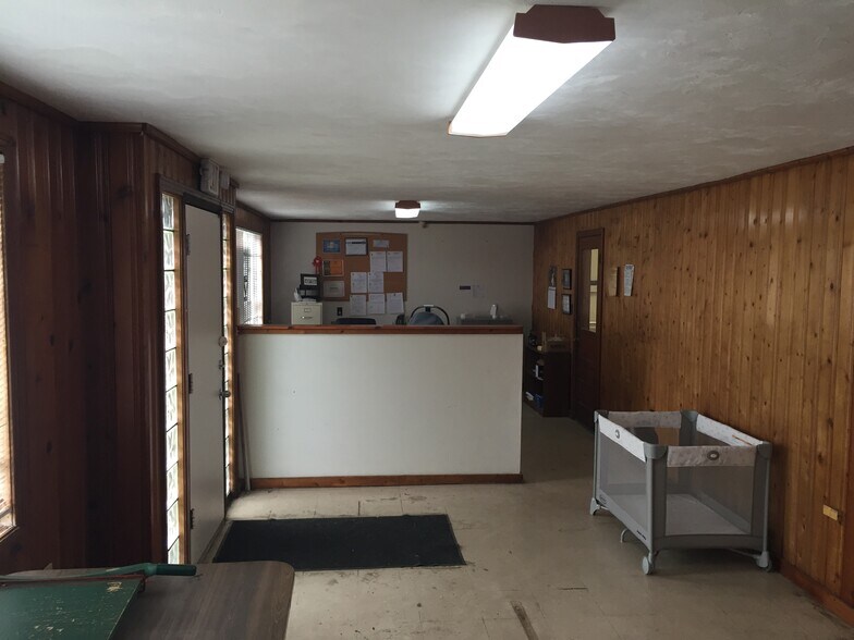 More Photos Of 238 E Washington St, Starke Distribution For Sale