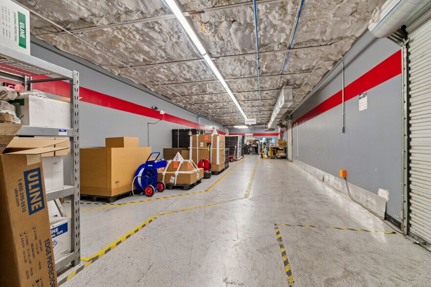 More Photos Of 1760-1770 Calumet St, Clearwater Warehouse For Lease