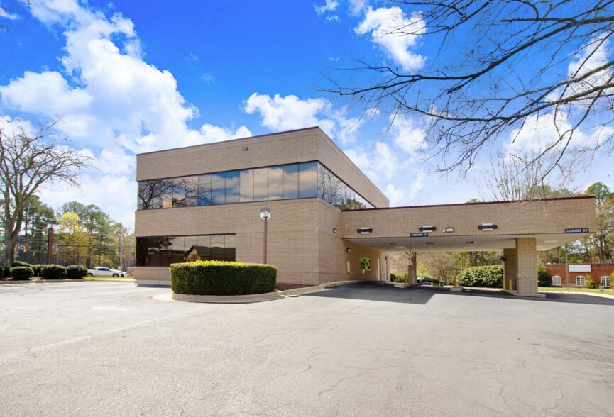 More Photos Of 200 Forest Hills Rd W, Wilson Bank For Sale