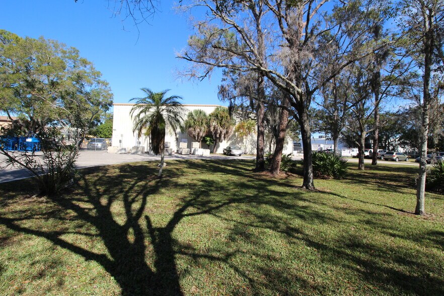 More Photos Of 6995 N 90th Ave, Pinellas Park Warehouse For Sale