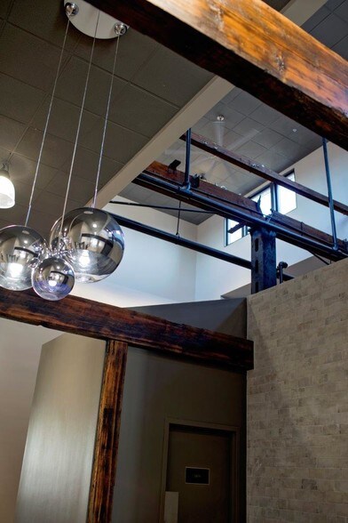 More Photos Of 400 Missouri Ave, Jeffersonville Office For Lease