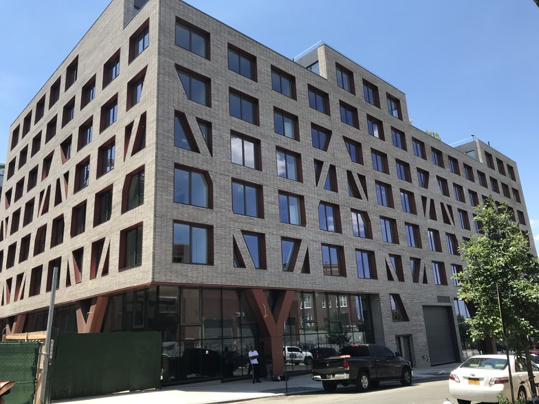 More Photos Of 54 Noll St, Brooklyn Apartments For Lease