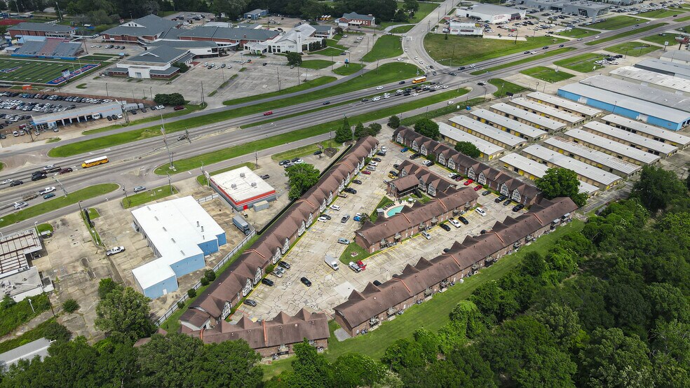 More Photos Of 11620 Airline Hwy, Baton Rouge Apartments For Sale