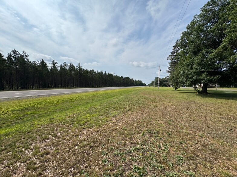 More Photos Of 2480 W Highway 63, Springbrook Warehouse For Sale