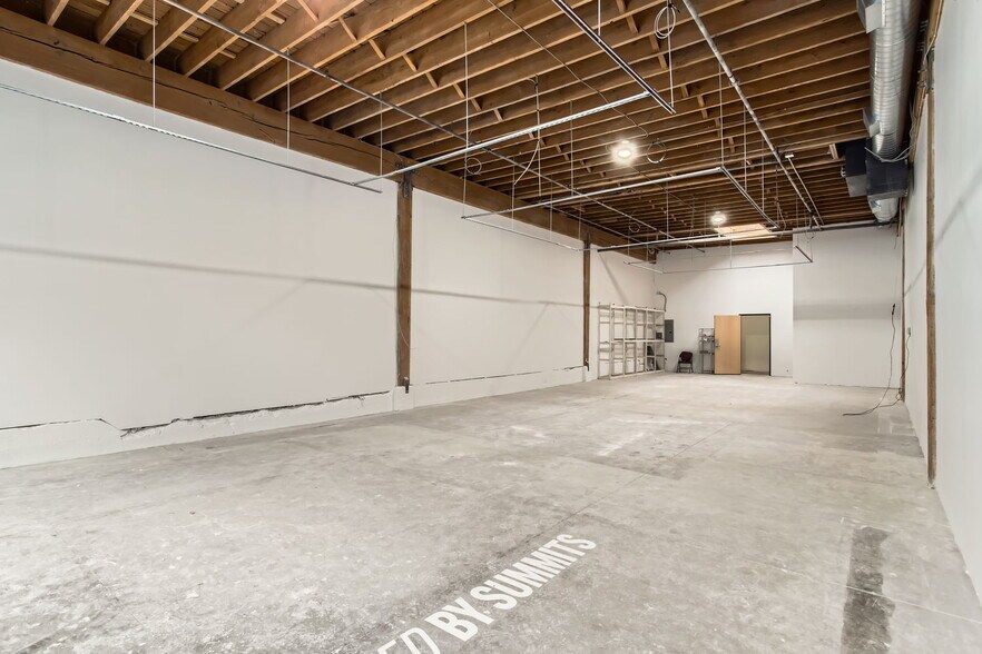 More Photos Of 1411-1435 NW Flanders St, Portland Storefront For Lease