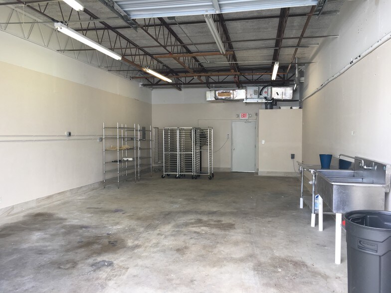 More Photos Of 2020 W McNab Rd, Fort Lauderdale Unknown For Lease