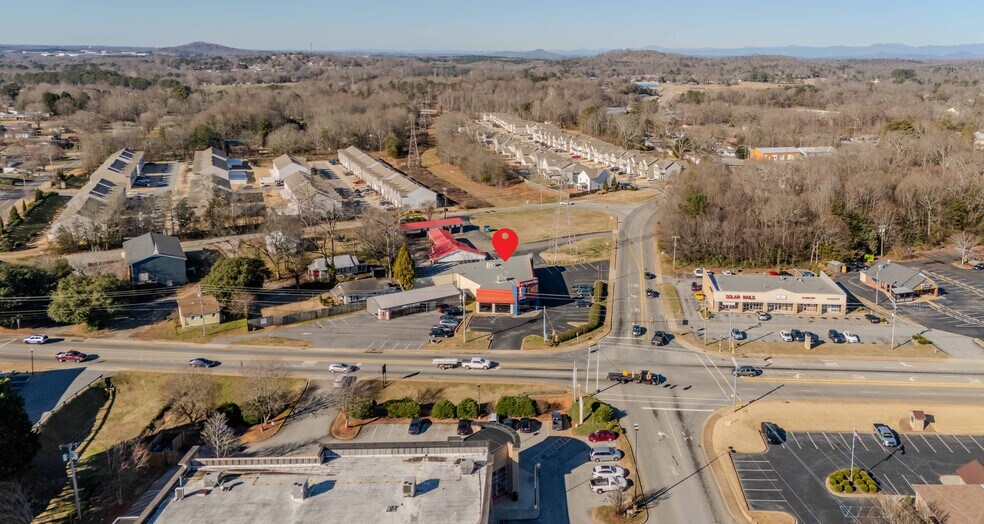 More Photos Of 1088 S Pendleton St, Easley Freestanding For Lease
