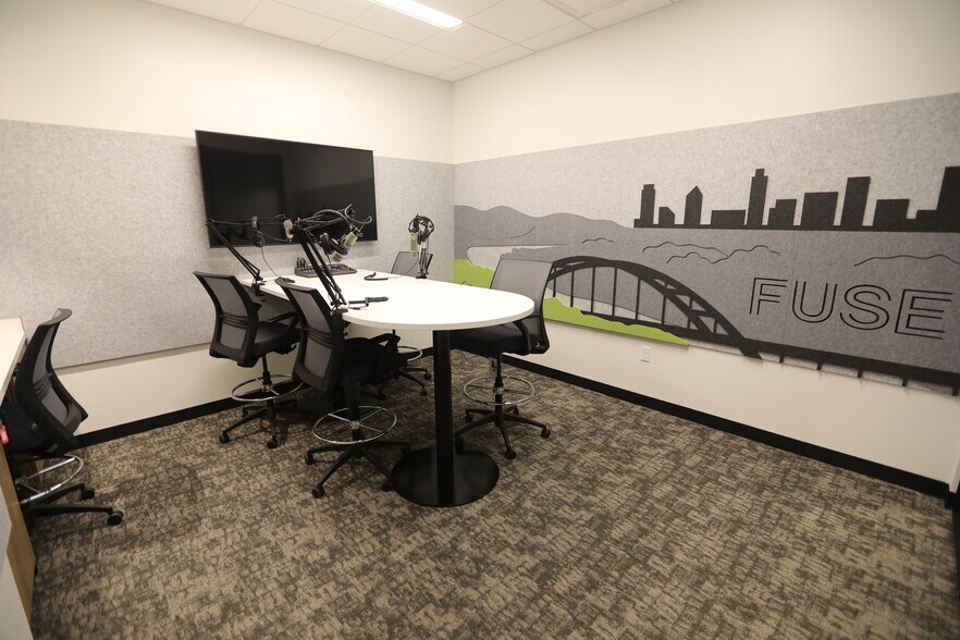 More Photos Of 14425 Falcon Head Blvd, Austin Coworking Space