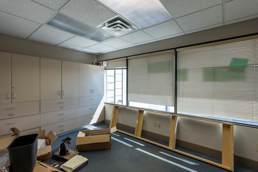 More Photos Of 5744 198 St, Langley Warehouse For Lease