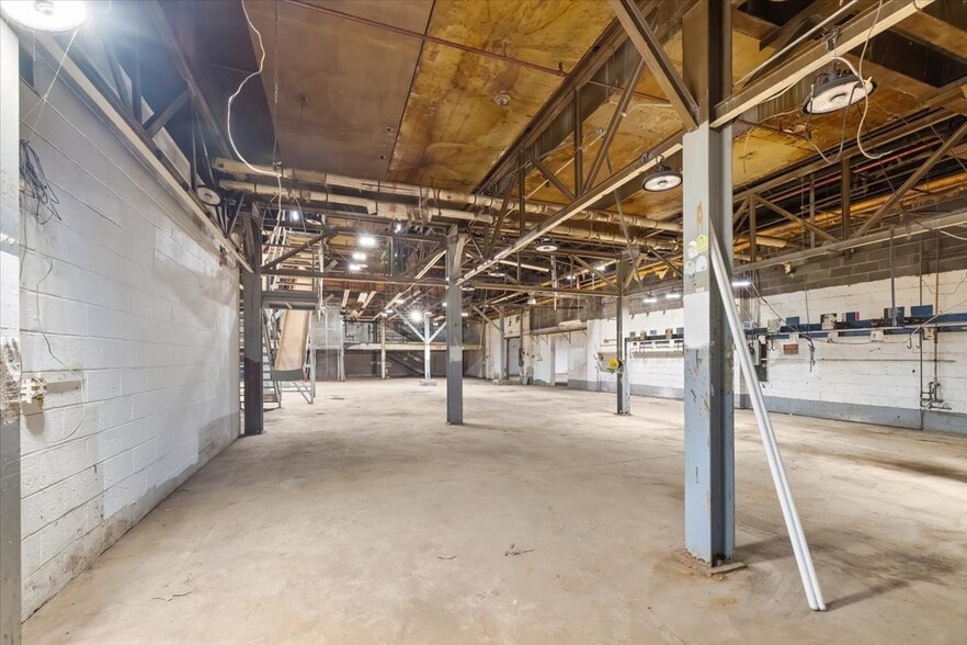 More Photos Of 15 Harold St, Westwood Manufacturing For Sale