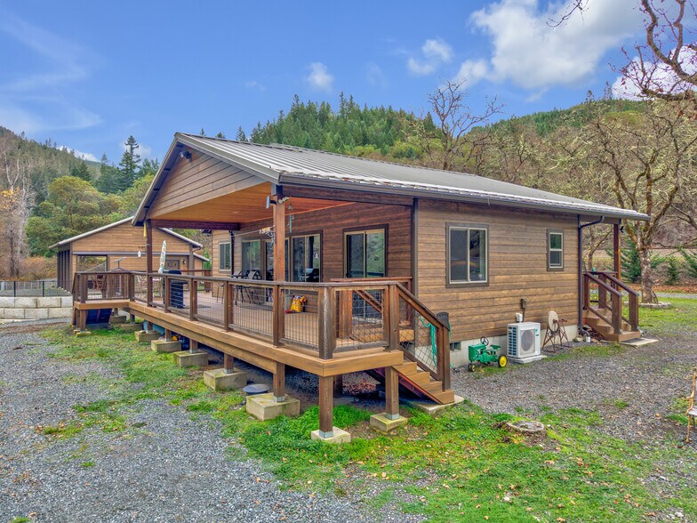Primary Photo Of 4696 Cow Creek Rd, Riddle Specialty For Sale