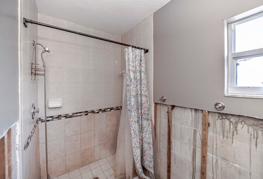 More Photos Of 415 Cooper St, Punta Gorda Flex For Sale