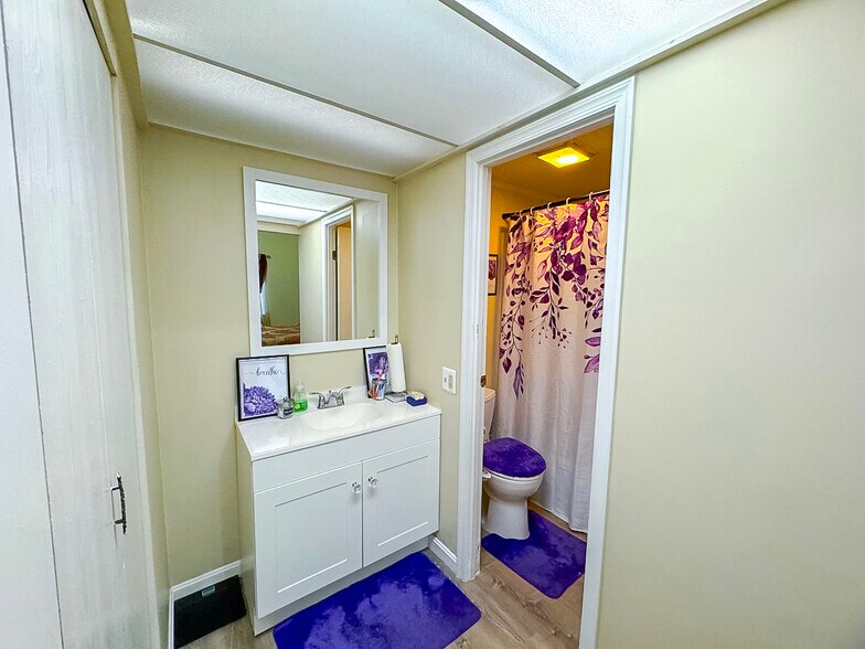 More Photos Of 8103 Glen Hollow Dr, Glen Burnie Apartments For Sale