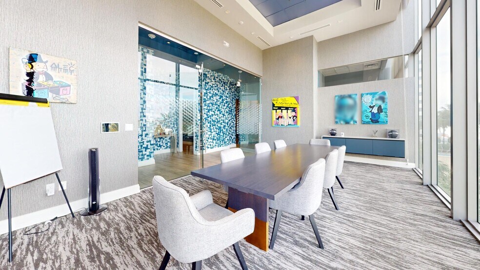 More Photos Of 2955 NE 7th Ave, Miami Storefront Retail Office For Sale