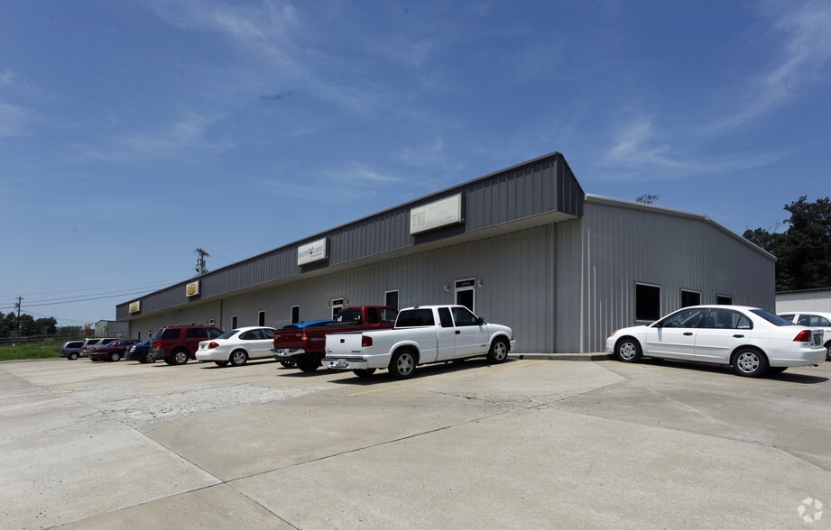 Primary Photo Of 1539 Ashland City Rd, Clarksville Flex For Lease