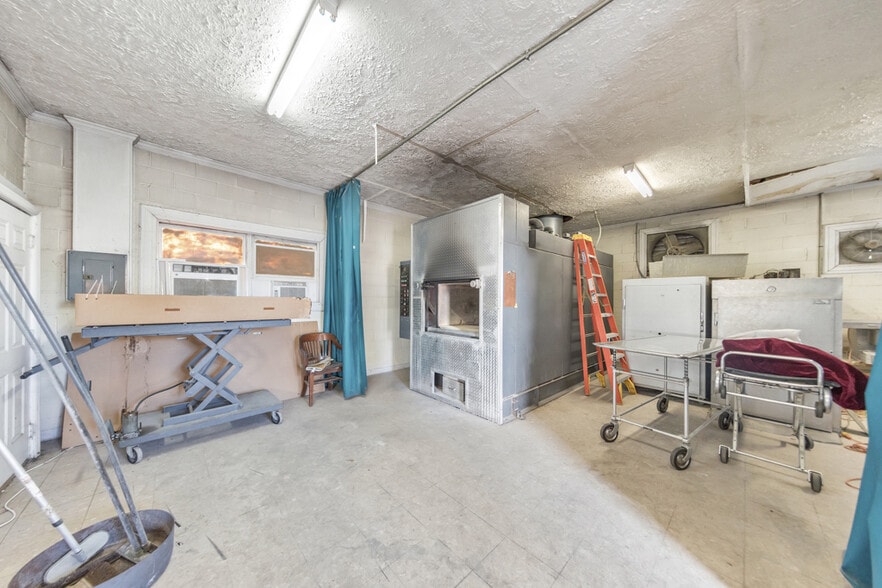 More Photos Of 1408 Canton Rd, Marietta Funeral Home For Sale