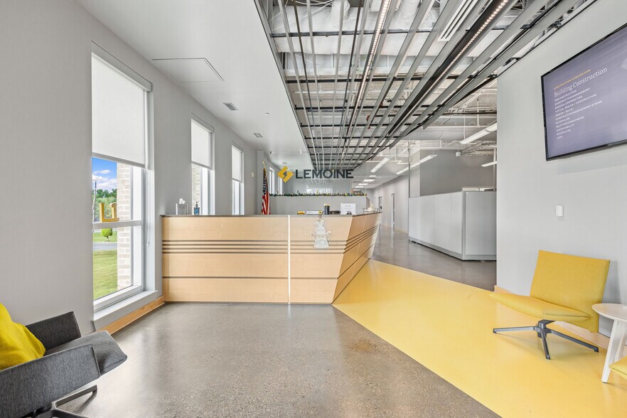 More Photos Of 1906 Eraste Landry Rd, Lafayette Office For Sale