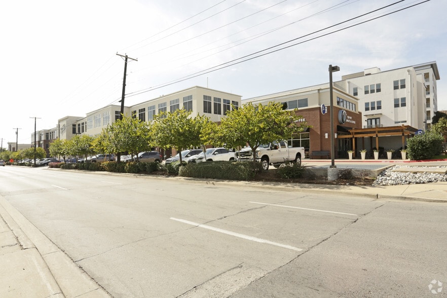 More Photos Of 8611 Hillcrest Rd, Dallas Office For Lease