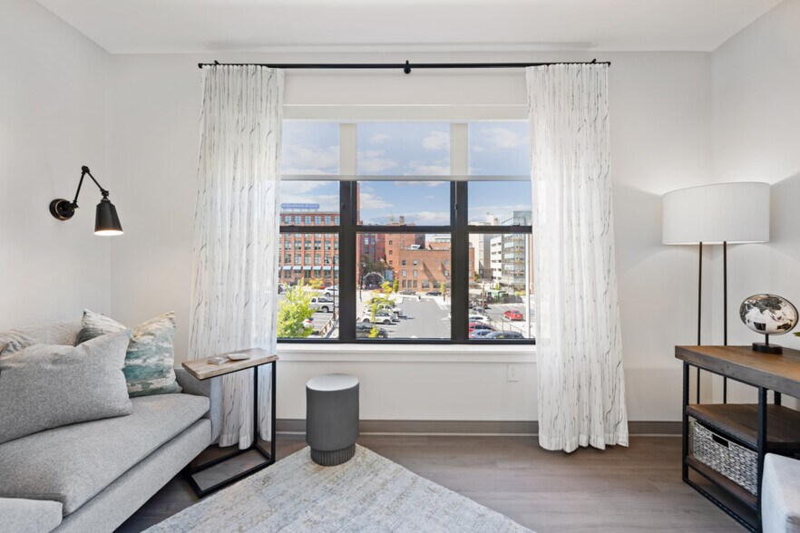 More Photos Of 125 Clifford St, Providence Apartments For Lease
