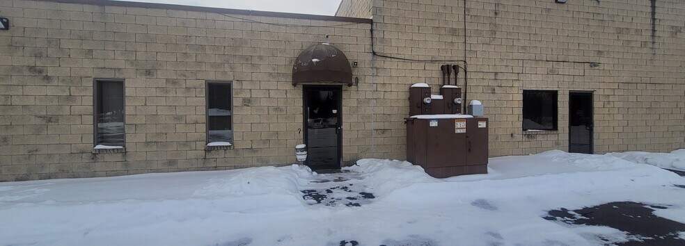 More Photos Of 4365 Youngstown Rd SE, Warren Storefront Retail Office For Lease