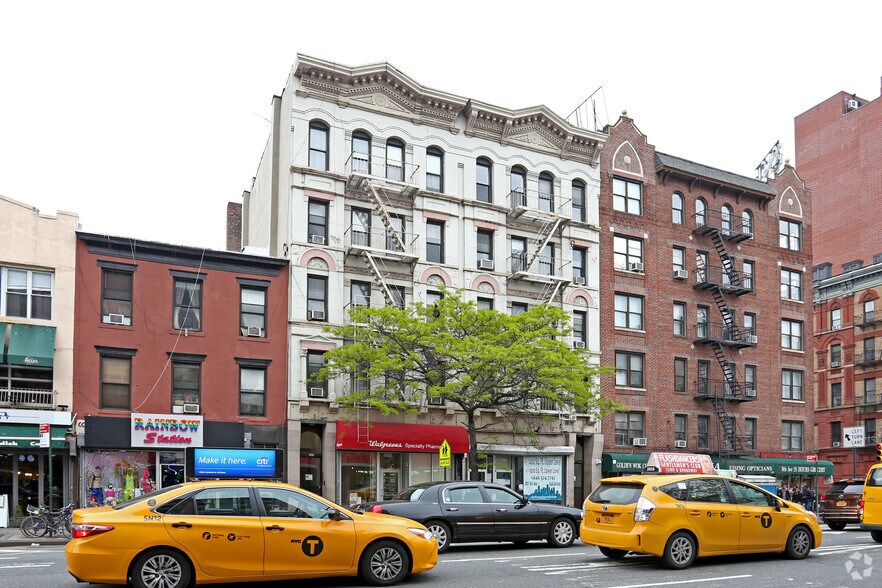 More Photos Of 205 8th Ave, New York Apartments For Lease